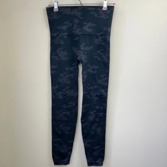 SPANX Black‎ Camo Seamless Leggings for Women Tummy Control - Picture 6 of 8